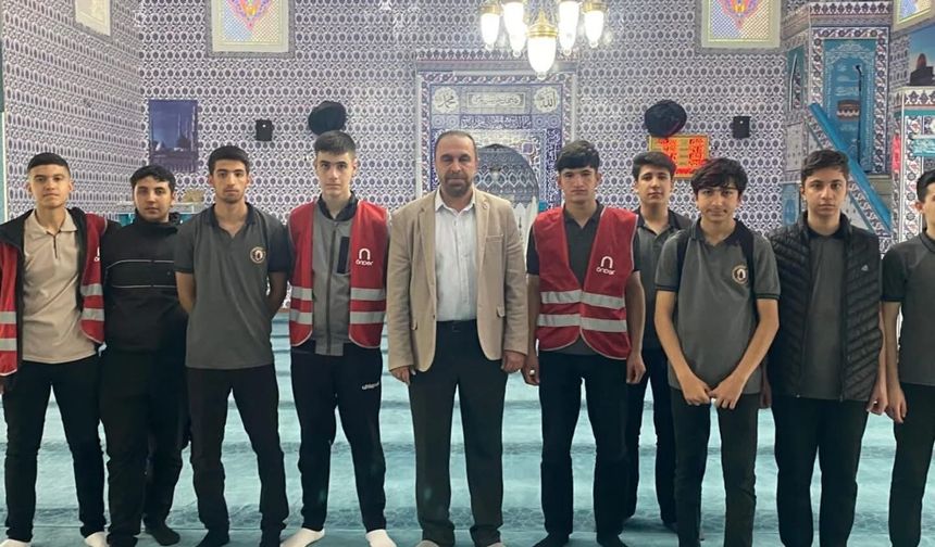Siirt’te “Bir Cami, Bir Nefes” Projesiyle Camiler Temizlendi