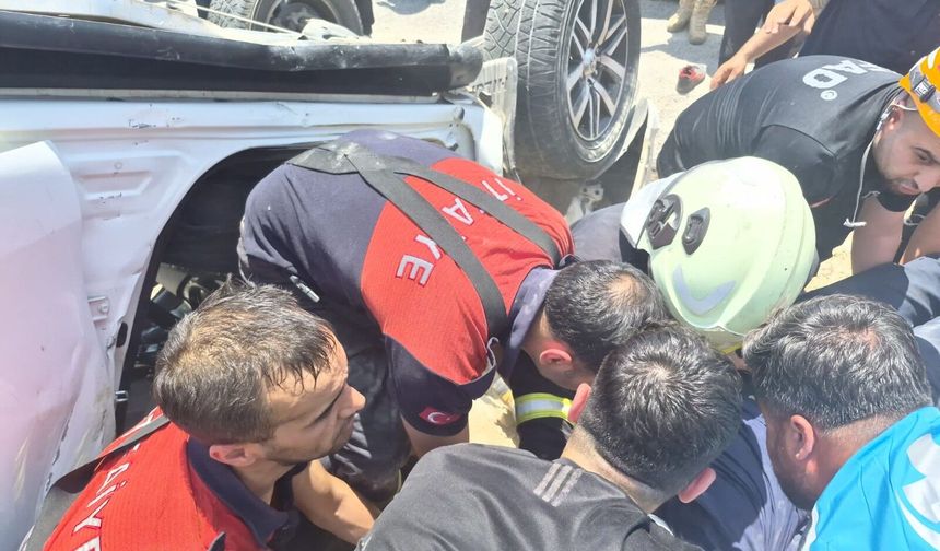 Siirt-Şirvan Yolunda Pikap Takla Attı: Sürücü İtfaiye Ekiplerince Kurtarıldı
