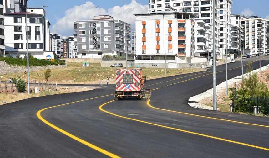 SİİRT BELEDİYESİ YOL ÇİZGİ ÇALIŞMALARINI TAMAMLADI