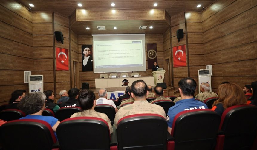 SİİRT’TE ORMAN YANGINLARI İLE MÜCADELE VE KOORDİNASYON EĞİTİMİ GERÇEKLEŞTİRİLDİ