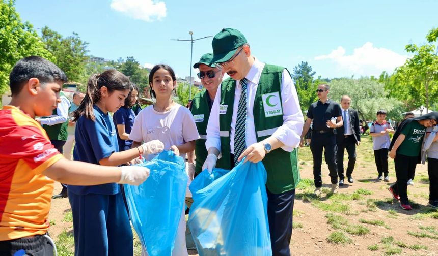 VALİ KIZILKAYA: “ÇEVREYİ KORUMAK GELECEK NESİLLERE KARŞI ORTAK SORUMLULUĞUMUZDUR”