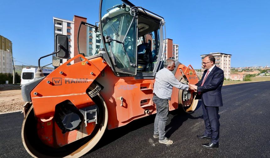 Vali Kızılkaya Afetevler Mahallesi’ndeki Asfalt Çalışmalarını Yerinde İnceledi