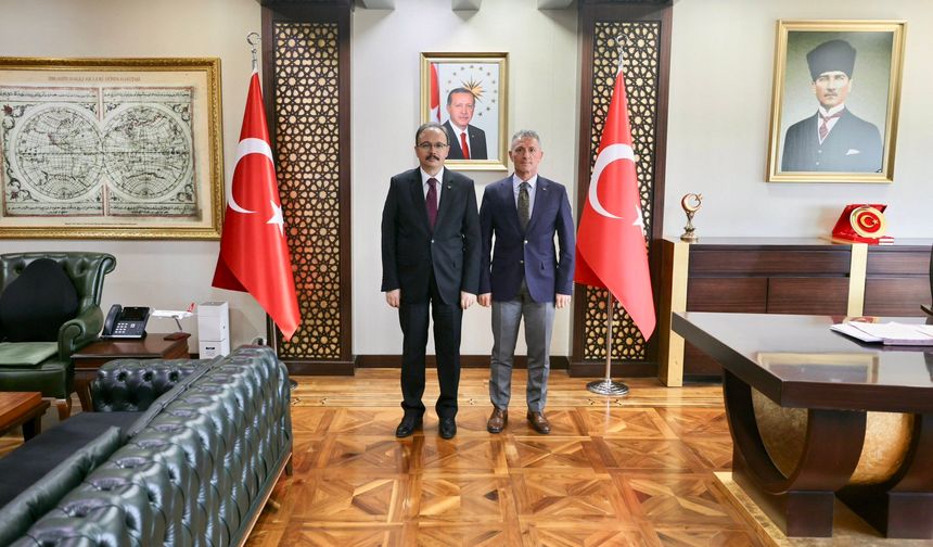2. Vali Kızılkaya, Yeni Havalimanı Müdürünü Kabul Etti