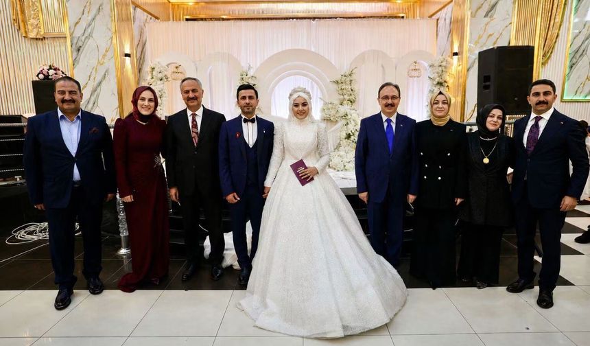 Canpolat ve Akman Ailelerinin Mutlu Günü