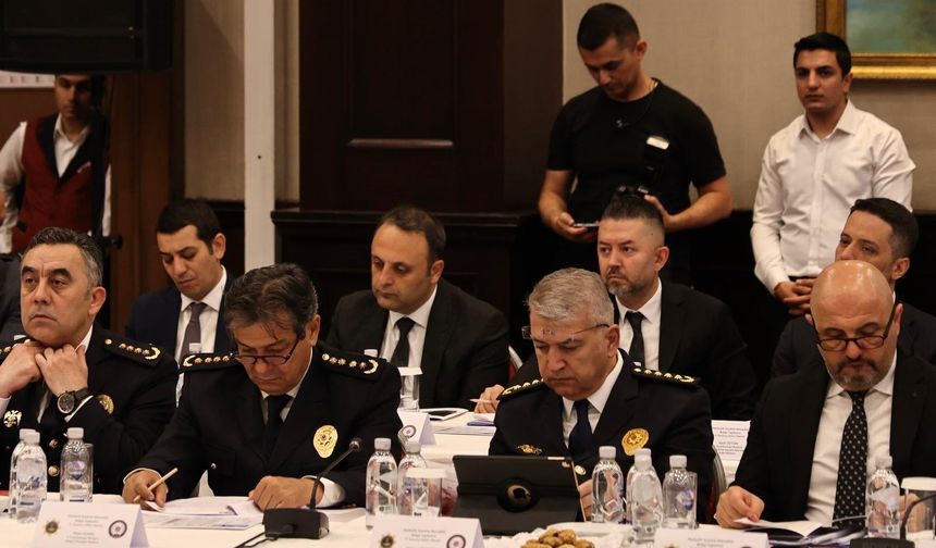 Siirt İl Emniyet Müdürü Özdemir, Narkotik Suçlarla Mücadele Bölge Toplantısına Katıldı