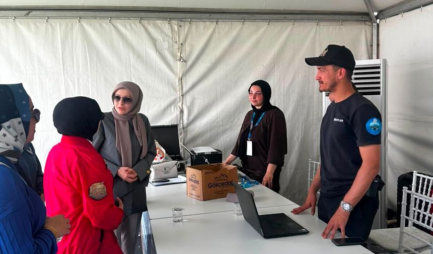 AK Parti Siirt Kadın Kolları Başkanı Av. Betül Tuğba Mavi’den TEKNOFEST Ziyareti