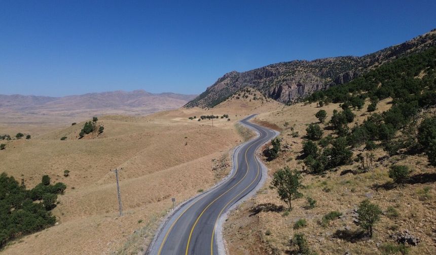 PERVARİ -DOĞAN KÖYÜNDE 10,2 KİLOMETRELİK YOL ÇALIŞMASI TAMAMLANDI