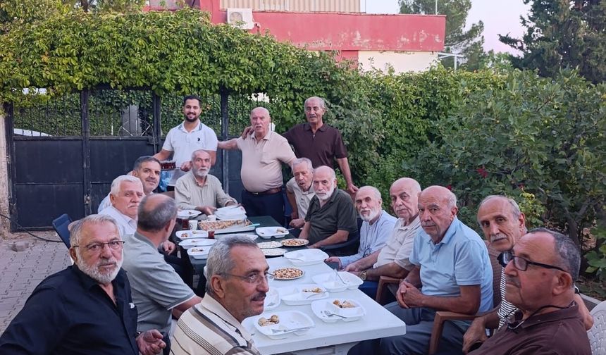 54 Yıl Sonra Aynı Sıraların Arkadaşları Siirt’te Buluştu