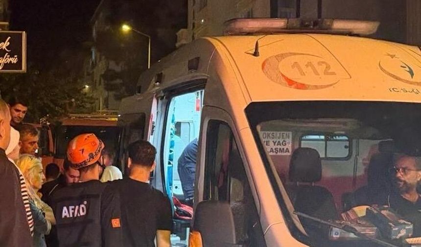 Siirt’te Asansörde Ayağı Sıkışan 8 Yaşındaki Çocuk Kurtarıldı