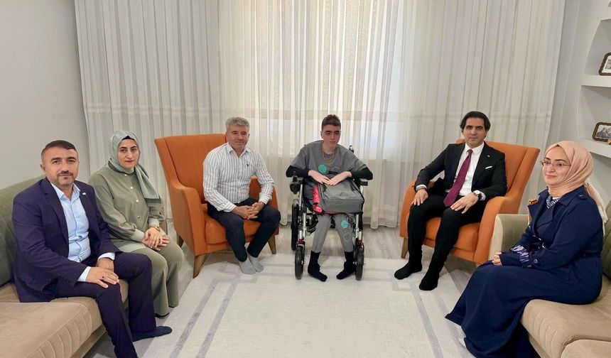 Eğitim Her Yerde: İlhan Saz’dan Evde Eğitim Alan Öğrenciye Ziyaret