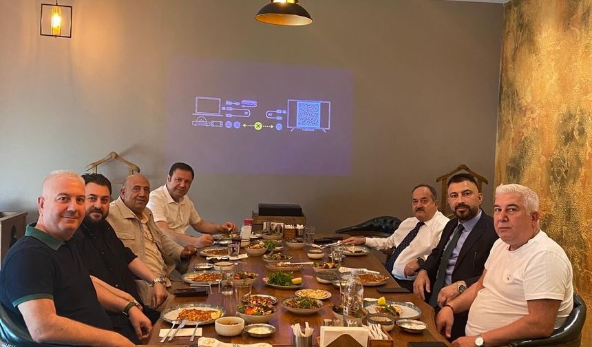 İş İnsanı Hayrettin Çakıcı, Eski Siirt Vali Yardımcısı Ekrem İnci ile Adana’da Hasret Giderdi
