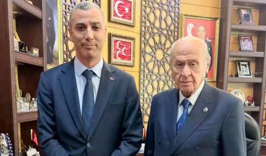 MHP Siirt İl Başkanı Cengizhan Tükenmez’den Devlet Bahçeli’ye Siirt’in Kültürel Değerlerini Yansıtan Anlamlı Hediyeler