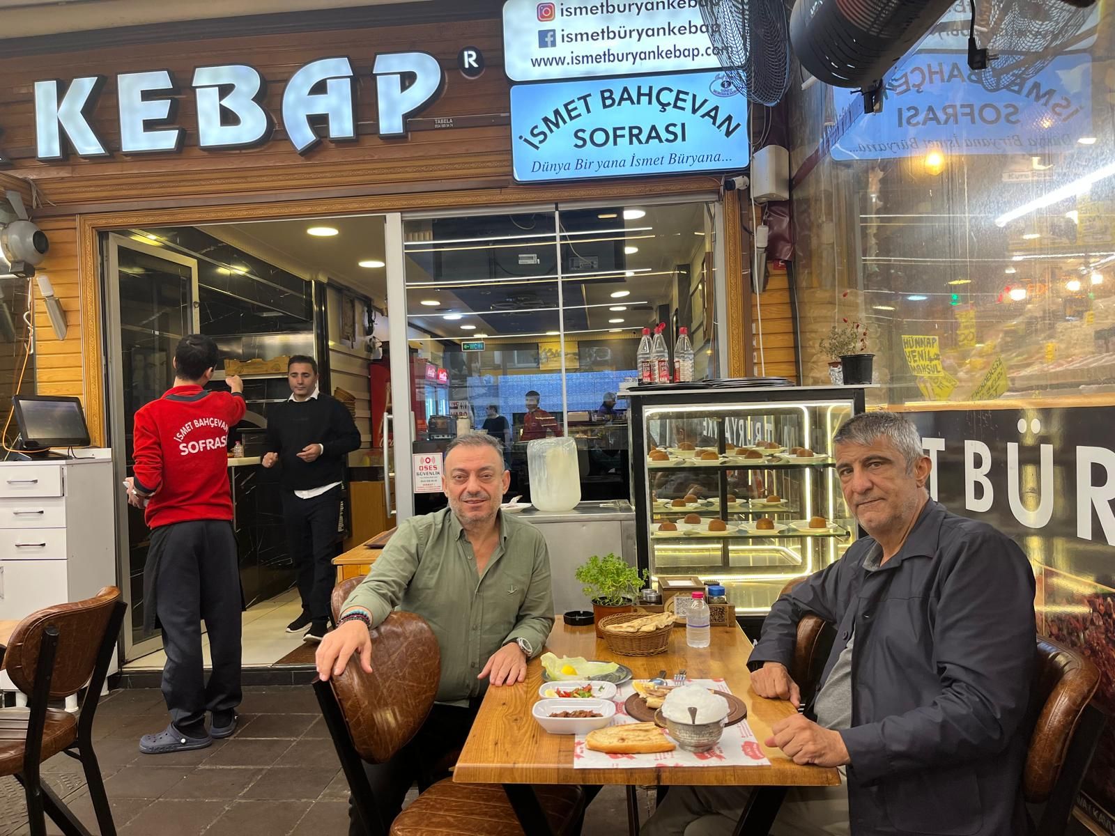 Turhan Koyuncu’dan İstanbul’da İsmet Bahçevan Sofrası’na Ziyaret